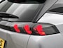 Peugeot 2008 1.2 130pk Allure Pack Automaat | Apple Carplay/Android Auto | Climate Control | Stoelverwarming | Adaptieve Cruise Control | 17"LMV | LED | Camera |
