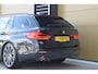 BMW 5-Serie Touring 520i High Executive Edition * M-Sport * Comfortstoelen * Panoramadak * Head-up * Hifi * Camera * Sfeerverlichting *