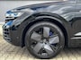Volkswagen Touareg R 3.0 TSI eHybrid 462pk 4MOTION | SoH 100% | Luchtvering | Panoramadak | Lederen bekleding