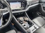 Volkswagen Touareg R 3.0 TSI eHybrid 462pk 4MOTION | SoH 100% | Luchtvering | Panoramadak | Lederen bekleding