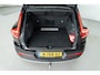 Volvo XC40 B4 197PK Momentum Pro | Trekhaak | Elec Stoelen | Getint Glas | Camera | Adap Cruise