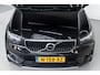 Volvo XC40 B4 197PK Momentum Pro | Trekhaak | Elec Stoelen | Getint Glas | Camera | Adap Cruise