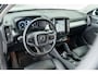 Volvo XC40 B4 197PK Momentum Pro | Trekhaak | Elec Stoelen | Getint Glas | Camera | Adap Cruise