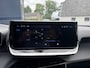 Peugeot 208 1.2 Turbo 100 PK Allure | Navigatie via Telefoon | All Season banden | 360 Graden Camera | LED Verlichting | Climate Control | Dode Hoek Detectie | Voor + Achter Parkeersensoren | 16" Lichtmetalen Velgen |