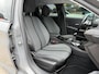 Peugeot 208 1.2 Turbo 100 PK Allure | Navigatie via Telefoon | All Season banden | 360 Graden Camera | LED Verlichting | Climate Control | Dode Hoek Detectie | Voor + Achter Parkeersensoren | 16" Lichtmetalen Velgen |