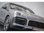 Porsche Cayenne Coupé 3.0 E-Hybrid 462pk | Panoramadak | Luchtvering | Trekhaak | Leder