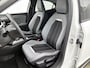 Opel Mokka-e 136pk Elegance 50-kWh Automaat | Navigatie | Camera | Parkeersensoren Voor/ Achter | Voorstoelen Verwarmd | Lichtmetalen Velgen 17"