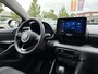 Toyota Yaris HYBRID 115 DYNAMIC COMFORT-PACK STOEL/STUURVERW BLIND-SPOT PARK-SENSOREN APPLE/ANDROID NAVI CLIMA AD-CRUISE