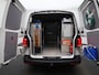 Volkswagen Transporter 2.0 TDI L2H1 150PK | Automaat | Airco | Navigatie | Trekhaak | Cruise Control | DAB+ | Sortimo | Stoelverwarming | Achteruitrijcamera | Parkeersensoren Achter |