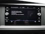 Volkswagen Transporter 2.0 TDI L2H1 150PK | Automaat | Airco | Navigatie | Trekhaak | Cruise Control | DAB+ | Sortimo | Stoelverwarming | Achteruitrijcamera | Parkeersensoren Achter |