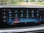 BMW 3-Serie 330e | Iconic Glow Nieren | M-Pakket | Panoramadak | Trekhaak | 360 Camera | Sfeerverlichting | Harman Kardon |