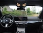 BMW 3-Serie 330e | Iconic Glow Nieren | M-Pakket | Panoramadak | Trekhaak | 360 Camera | Sfeerverlichting | Harman Kardon |