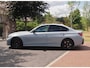 BMW 3-Serie 330e | Iconic Glow Nieren | M-Pakket | Panoramadak | Trekhaak | 360 Camera | Sfeerverlichting | Harman Kardon |