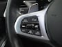 BMW 3-Serie 330e | Iconic Glow Nieren | M-Pakket | Panoramadak | Trekhaak | 360 Camera | Sfeerverlichting | Harman Kardon |