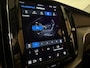 Volvo XC60 T6 AWD Recharge Plus Dark | Trekhaak | Harman Kardon | All Season banden | Stoelverwarming voor+achter | Stuurwielverwarming | Standkachel met Volvo On Call App | Cruise Control | Elektrische voorstoelen geheugen | Lederen bekleding | Zitting verlenging voorstoelen | Schuifdak | Parkeercamera | Google Infotainment | 19 Inch | Keyless Drive | Parkeersensoren voor+achter | Privacy Glass | DAB Radio | Apple Carplay/Android Auto | Draadloos telefoon opladen | Volvo On Call met mobiele App functie | Platinum Grey Metallic |