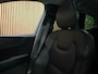 Volvo XC60 T6 AWD Recharge Plus Dark | Trekhaak | Harman Kardon | All Season banden | Stoelverwarming voor+achter | Stuurwielverwarming | Standkachel met Volvo On Call App | Cruise Control | Elektrische voorstoelen geheugen | Lederen bekleding | Zitting verlenging voorstoelen | Schuifdak | Parkeercamera | Google Infotainment | 19 Inch | Keyless Drive | Parkeersensoren voor+achter | Privacy Glass | DAB Radio | Apple Carplay/Android Auto | Draadloos telefoon opladen | Volvo On Call met mobiele App functie | Platinum Grey Metallic |