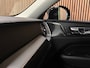 Volvo XC60 T6 AWD Recharge Plus Dark | Trekhaak | Harman Kardon | All Season banden | Stoelverwarming voor+achter | Stuurwielverwarming | Standkachel met Volvo On Call App | Cruise Control | Elektrische voorstoelen geheugen | Lederen bekleding | Zitting verlenging voorstoelen | Schuifdak | Parkeercamera | Google Infotainment | 19 Inch | Keyless Drive | Parkeersensoren voor+achter | Privacy Glass | DAB Radio | Apple Carplay/Android Auto | Draadloos telefoon opladen | Volvo On Call met mobiele App functie | Platinum Grey Metallic |