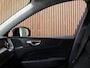 Volvo XC60 T6 AWD Recharge Plus Dark | Trekhaak | Harman Kardon | All Season banden | Stoelverwarming voor+achter | Stuurwielverwarming | Standkachel met Volvo On Call App | Cruise Control | Elektrische voorstoelen geheugen | Lederen bekleding | Zitting verlenging voorstoelen | Schuifdak | Parkeercamera | Google Infotainment | 19 Inch | Keyless Drive | Parkeersensoren voor+achter | Privacy Glass | DAB Radio | Apple Carplay/Android Auto | Draadloos telefoon opladen | Volvo On Call met mobiele App functie | Platinum Grey Metallic |