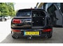 MINI Clubman 2.0 Cooper S Chili Serious Business Chilli LEER/PANO/LED/STOEL VERW/VERW VOORRUIT/SPORTSTOEL/NAVI PRO/TREKHAAK