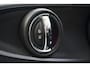MINI Clubman 2.0 Cooper S Chili Serious Business Chilli LEER/PANO/LED/STOEL VERW/VERW VOORRUIT/SPORTSTOEL/NAVI PRO/TREKHAAK