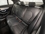 Mercedes-Benz C-klasse 200 AMG Sport 184Pk Automaat (APPLE CARPLAY, GROOT NAVI, STOELVERWARMING, LEDER, ZWART HEMEL, SPORTSTOELEN, SFEERVERLICHTING, GETINT GLAS, NIEUWSTAAT)