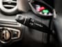 Mercedes-Benz C-klasse 200 AMG Sport 184Pk Automaat (APPLE CARPLAY, GROOT NAVI, STOELVERWARMING, LEDER, ZWART HEMEL, SPORTSTOELEN, SFEERVERLICHTING, GETINT GLAS, NIEUWSTAAT)