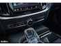 Volvo V60 2.0 T8 Plug-in hybrid AWD Ultimate Dark Long range | Panorama dak | Adaptieve cruise | Blis | Memory | Harman Kardon |