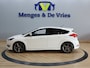 Ford Focus 1.0 First Edition ST Line | Airco ECC | Navigatie | Apple Carplay | Cruise Control | Parkeer Sensoren | Isofix | NAP