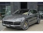 Porsche Cayenne Coupé 4.0 V8 Turbo S 680pk E-Hybrid Panoramadak 4-wielsturing *SOH 94%* Trekhaak PDCC BOMVOL 1e Eigenaar NLauto 22" LMV