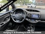 Toyota Yaris 1.5 Hybrid Premium | Navigatie | Panoramadak | Half Leder |