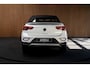 Volkswagen T-Roc Cabrio 1.5 TSI Navi Virtual C. Camera Beats PDC Stuurverwarming LED Stoelverwarming Climate Lederen dashboard LM velgen