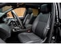 Land Rover Discovery Sport 1.5 P270e PHEV Dynamic S Panodak Leer Navi Camera PDC LM velgen Elektr. achterklep Elektr. trekhaak Meridian Soundsystem Climate Memory seats Stoelverwarming voor & achter LM velgen SOH: 98,2%