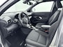 Toyota Yaris Cross 1.5 Hybrid Dynamic | Dodehoek detectie | Stoel-/stuurverwarming | Apple Carplay / Android Auto | Parkeersensoren voor/achter | 17 inch