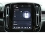Volvo XC40 Recharge Core 70kWh | All-Season Banden | Stuurverwarming | Stoelverwarming | Connect Microtech/Nubuck Bekleding | Thunder Grey Metallic Lak | Apple Carplay | Android Auto | Preconditioning Met Timerfunctie | Parkeersensoren | Achteruitrijcamera | Lendensteun | Getint Glas Achter | Cruise Control |