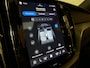 Volvo XC60 B5 Plus Dark | Trekhaak | Schuifdak | Parkeercamera | Stoelverwarming | Lederen Dashboard | Elektrische voorstoelen geheugen | Google Infotainment | R-Design contourstoelen met wit stiksel en bies | Zitting verlenging voorstoelen | Offblack hemelbekleding | Keyelss Drive | 21 Inch | Cruise Control | Elektrisch bedienbare achterklep | Draadloos telefoon opladen | Parkeersensoren voor+achter | Privacy Glass | DAB Radio | Alarm Klasse III | Apple Carplay/Android Auto | Volvo On Call met mobiele App functie | Thunder Grey Metallic |