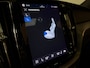 Volvo XC60 B5 Plus Dark | Trekhaak | Schuifdak | Parkeercamera | Stoelverwarming | Lederen Dashboard | Elektrische voorstoelen geheugen | Google Infotainment | R-Design contourstoelen met wit stiksel en bies | Zitting verlenging voorstoelen | Offblack hemelbekleding | Keyelss Drive | 21 Inch | Cruise Control | Elektrisch bedienbare achterklep | Draadloos telefoon opladen | Parkeersensoren voor+achter | Privacy Glass | DAB Radio | Alarm Klasse III | Apple Carplay/Android Auto | Volvo On Call met mobiele App functie | Thunder Grey Metallic |