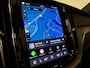 Volvo XC60 B5 Plus Dark | Trekhaak | Schuifdak | Parkeercamera | Stoelverwarming | Lederen Dashboard | Elektrische voorstoelen geheugen | Google Infotainment | R-Design contourstoelen met wit stiksel en bies | Zitting verlenging voorstoelen | Offblack hemelbekleding | Keyelss Drive | 21 Inch | Cruise Control | Elektrisch bedienbare achterklep | Draadloos telefoon opladen | Parkeersensoren voor+achter | Privacy Glass | DAB Radio | Alarm Klasse III | Apple Carplay/Android Auto | Volvo On Call met mobiele App functie | Thunder Grey Metallic |