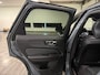 Volvo XC60 B5 Plus Dark | Trekhaak | Schuifdak | Parkeercamera | Stoelverwarming | Lederen Dashboard | Elektrische voorstoelen geheugen | Google Infotainment | R-Design contourstoelen met wit stiksel en bies | Zitting verlenging voorstoelen | Offblack hemelbekleding | Keyelss Drive | 21 Inch | Cruise Control | Elektrisch bedienbare achterklep | Draadloos telefoon opladen | Parkeersensoren voor+achter | Privacy Glass | DAB Radio | Alarm Klasse III | Apple Carplay/Android Auto | Volvo On Call met mobiele App functie | Thunder Grey Metallic |
