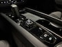 Volvo XC60 B5 Plus Dark | Trekhaak | Schuifdak | Parkeercamera | Stoelverwarming | Lederen Dashboard | Elektrische voorstoelen geheugen | Google Infotainment | R-Design contourstoelen met wit stiksel en bies | Zitting verlenging voorstoelen | Offblack hemelbekleding | Keyelss Drive | 21 Inch | Cruise Control | Elektrisch bedienbare achterklep | Draadloos telefoon opladen | Parkeersensoren voor+achter | Privacy Glass | DAB Radio | Alarm Klasse III | Apple Carplay/Android Auto | Volvo On Call met mobiele App functie | Thunder Grey Metallic |