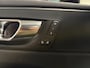 Volvo XC60 B5 Plus Dark | Trekhaak | Schuifdak | Parkeercamera | Stoelverwarming | Lederen Dashboard | Elektrische voorstoelen geheugen | Google Infotainment | R-Design contourstoelen met wit stiksel en bies | Zitting verlenging voorstoelen | Offblack hemelbekleding | Keyelss Drive | 21 Inch | Cruise Control | Elektrisch bedienbare achterklep | Draadloos telefoon opladen | Parkeersensoren voor+achter | Privacy Glass | DAB Radio | Alarm Klasse III | Apple Carplay/Android Auto | Volvo On Call met mobiele App functie | Thunder Grey Metallic |