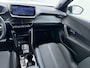 Peugeot e-2008 GT Avantage 54 kWh 156pk | Accu 98% | Navigatie | 360 camera | Cruise control adaptief | Lichtmetalen velgen | Full LED koplampen | Keyless entry | Apple Carplay en Android auto draadloos