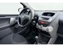 Peugeot 107 1.0-12V XS | Airco | Radio | Centrale deurvergrendeling | Elektrisch bedienbare ramen | CD-speler | Achteruitverwarming