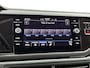 Volkswagen Polo 1.0 TSI Life Business | Parkeersensoren Voor/achter | 15 Inch velgen | Cruise control | Stoelverwarming | Airco | Navigatie |