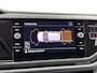 Volkswagen Polo 1.0 TSI Life Business | Parkeersensoren Voor/achter | 15 Inch velgen | Cruise control | Stoelverwarming | Airco | Navigatie |