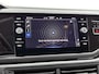 Volkswagen Polo 1.0 TSI Life Business | Parkeersensoren Voor/achter | 15 Inch velgen | Cruise control | Stoelverwarming | Airco | Navigatie |