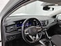 Volkswagen Polo 1.0 TSI Life Business | Parkeersensoren Voor/achter | 15 Inch velgen | Cruise control | Stoelverwarming | Airco | Navigatie |