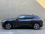 Ford Mustang Mach-E Extended Premium AWD 98 kWh | 94% SOH | Panoramadak | Trekhaak afneembaar | Lederen bekleding | 360 camera | Bang&Olufsen | 19 inch velgen | Adaptieve cruise | Elektrische achterklep | Dodehoekdetectie | LED | DAB | Keyless | Dealeronderhouden