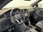 Volkswagen Tiguan 1.4 TSI eHybrid R-Line Business+ Automaat Trekhaak Panoramadak Navigatie IQ Light Stoel en Stuurverwarming Draadloze telefoonlader Digital Cockpit Climate Control Parkeersensoren 19 Inch