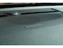 Volvo XC40 B4 Plus Dark | Panoramisch schuif-/ kanteldak | Harman Kardon | 360 graden camera | Elektrisch verstelbare voorstoelen met geheugenfunctie | Stoel-/ stuurwielverwarming | Extra getint glas | Volvo guard | Lighting pakket | 20 inch. lichtmetalen velgen | Verwarmde achterbank | Pilot assist