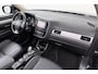 Mitsubishi Outlander 2.0 PHEV Instyle Black Edition Schuif-/kanteldak 18'LMV